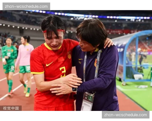 特写：里昂女足赛后利用高速摄像系统进行三维技术动作分析已成常态