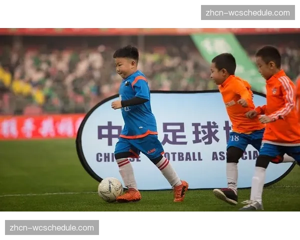 巴黎举办“足球与移民”主题展览，展现足球的社会融合作用