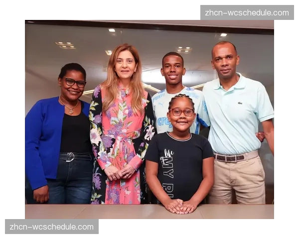 巴萨与帕尔梅拉斯谈16岁前锋孔塞桑，对方要价5000万欧元